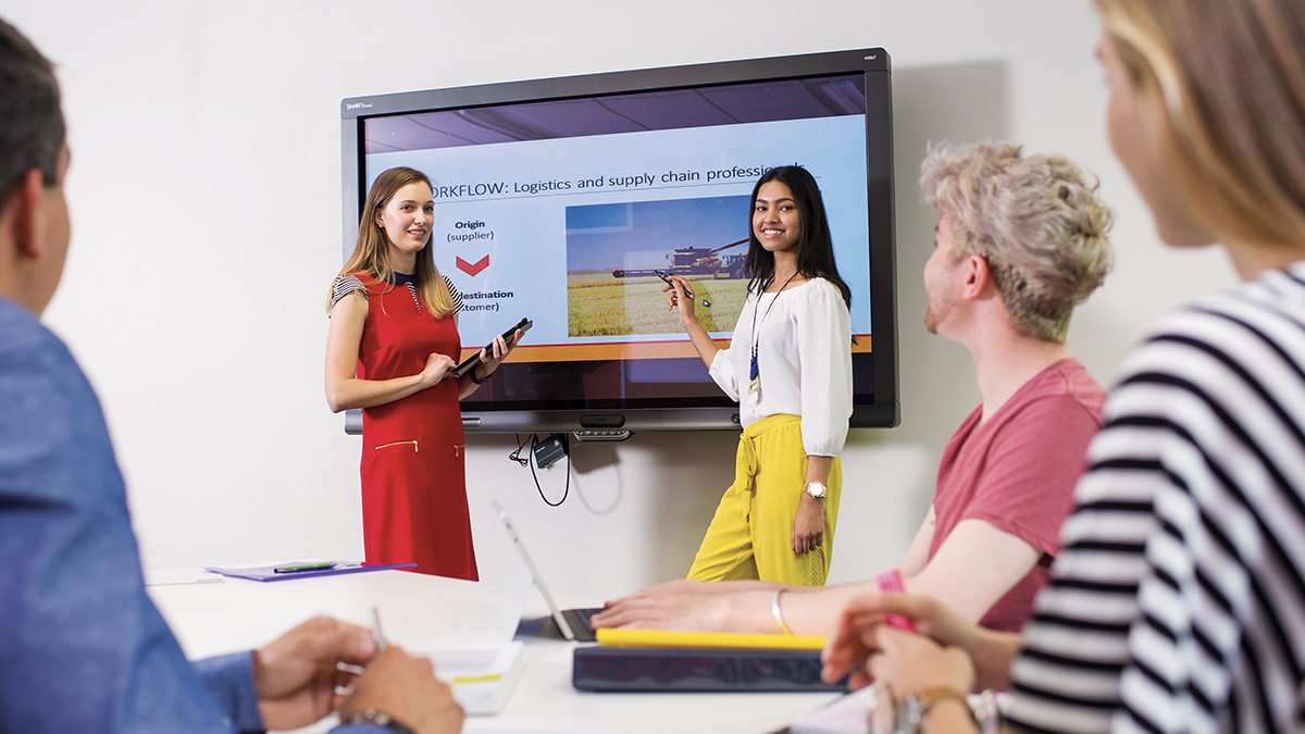 Study MBA in Dubai